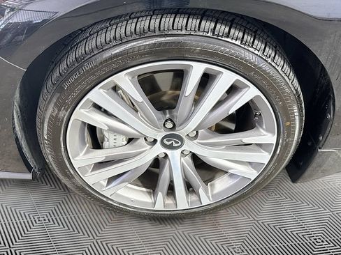 Used 2018 INFINITI Q50 Sport w/ Sensory Package (Sport) AWD/4WD image 32