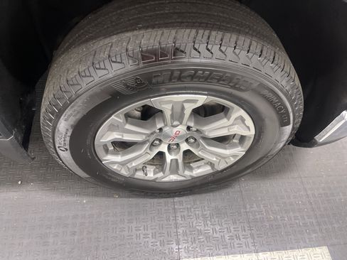 Used 2025 GMC Sierra 1500 SLT image 26