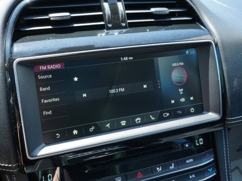 Used 2020 Jaguar F-PACE R-Sport AWD/4WD image 34