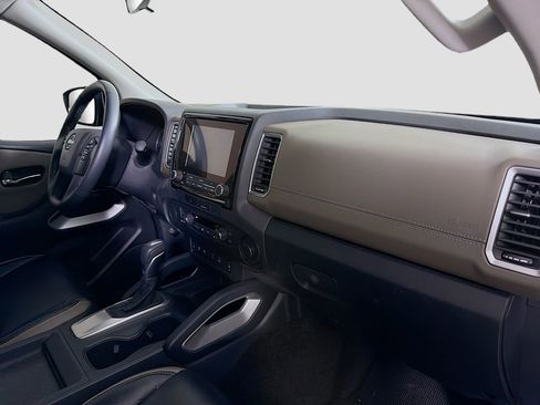 Used 2022 Nissan Frontier SV RWD image 29