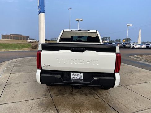 Used 2024 Toyota Tundra SR5 w/ SR5 Convenience Package image 10