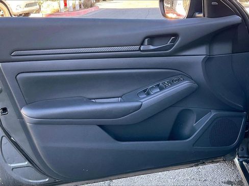 Used 2025 Nissan Altima 2.5 S image 21