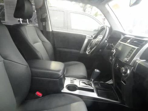 Used 2024 Toyota 4Runner SR5 Premium w/ Moonroof Package RWD image 9