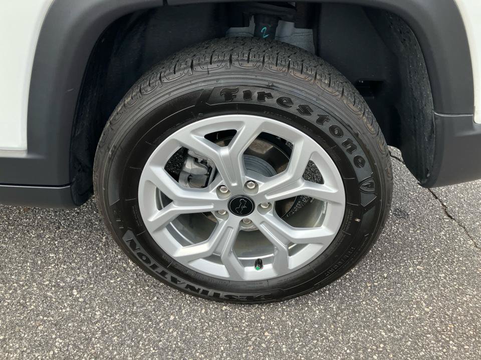 Used 2025 Jeep Compass Latitude AWD/4WD image 26