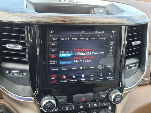 Used 2019 RAM 1500 Laramie AWD/4WD image 21