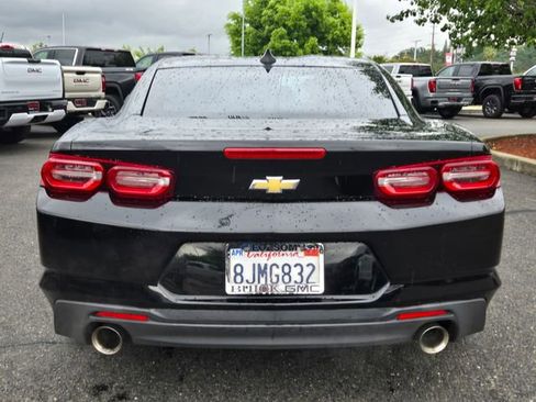 Used 2019 Chevrolet Camaro LT image 5