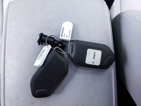 Used 2024 Kia Telluride S w/ S Sunroof Package image 30