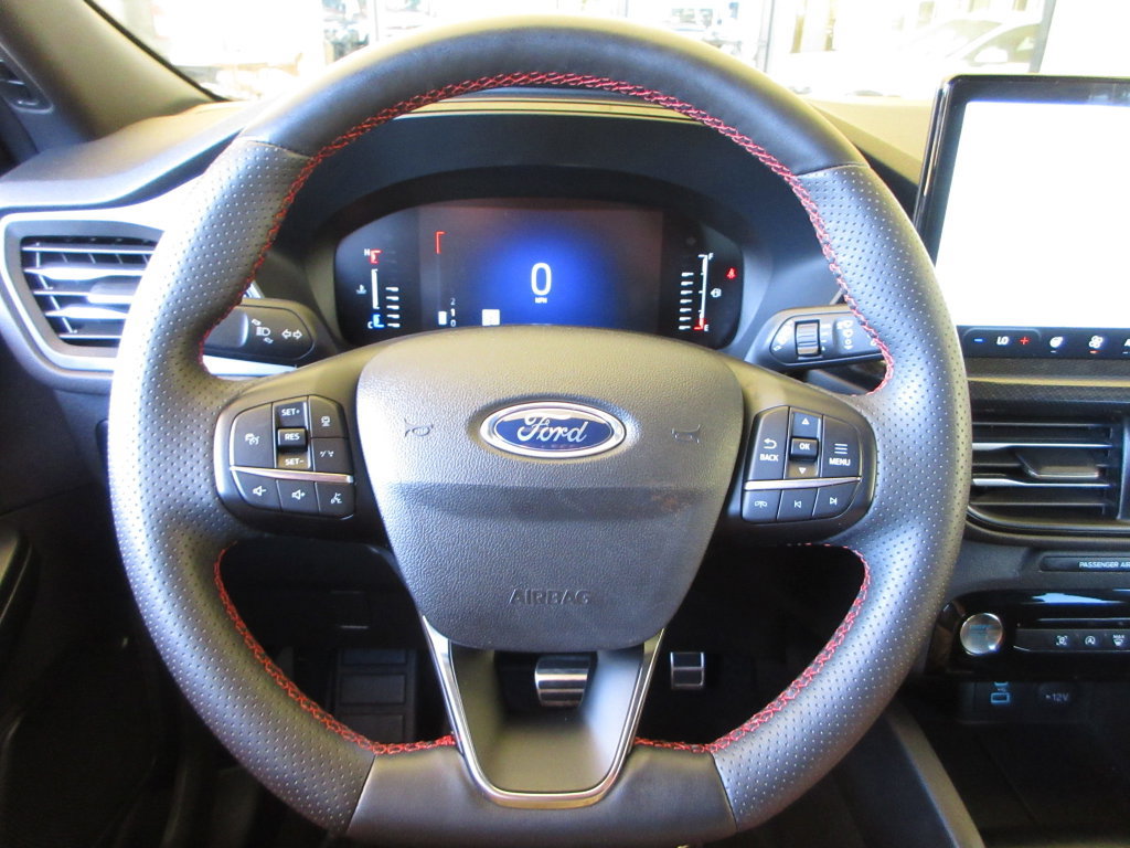 Certified 2023 Ford Escape ST-Line w/ Tech Pack #1 AWD/4WD image 15