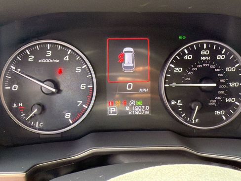 Used 2025 Subaru Outback Touring AWD/4WD image 24