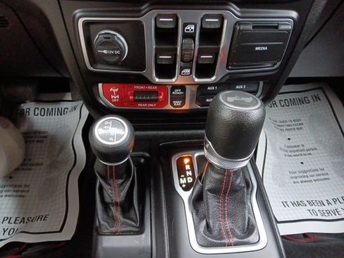 Used 2021 Jeep Wrangler Unlimited Rubicon image 17