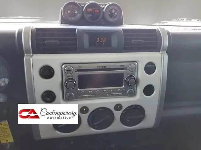 Used 2013 Toyota FJ Cruiser 4WD w/ Convenience Pkg image 27