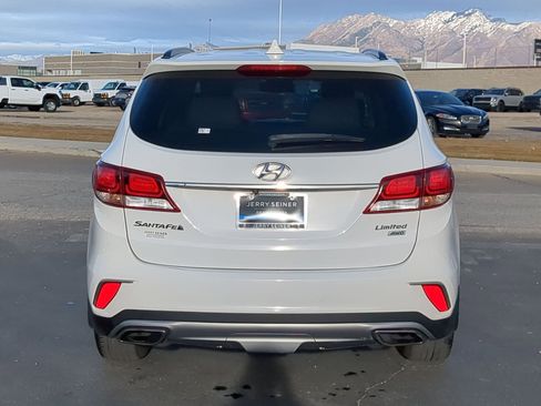 Used 2017 Hyundai Santa Fe Limited image 4