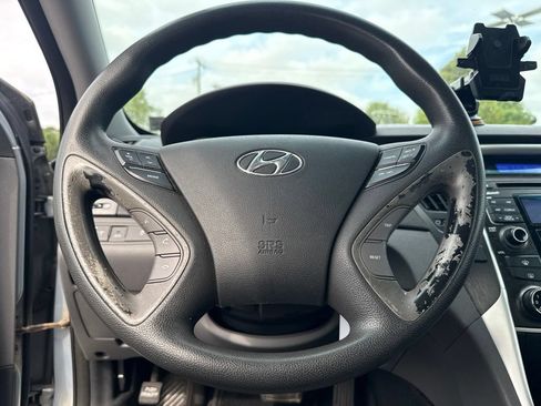 Used 2011 Hyundai Sonata GLS FWD image 7