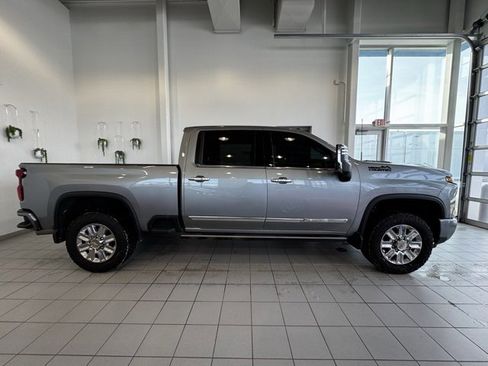 Certified 2024 Chevrolet Silverado 2500 High Country w/ High Country Premium Package image 40