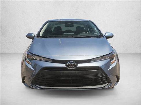 Used 2024 Toyota Corolla LE FWD image 2