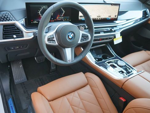 New 2026 BMW X5 xDrive50e w/ M Sport Package image 13