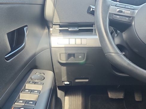 Certified 2024 Hyundai Kona SEL AWD/4WD image 13