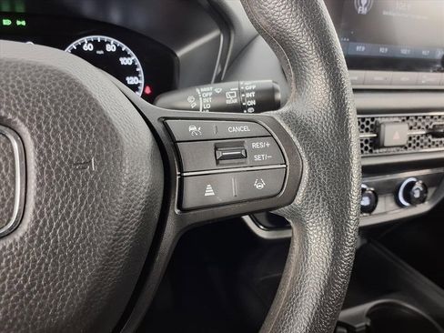 Used 2025 Honda HR-V LX image 16