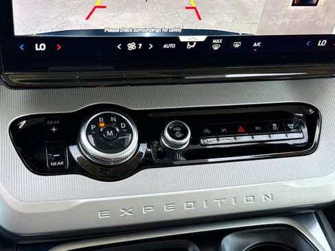 Certified 2025 Ford Expedition Active RWD image 23
