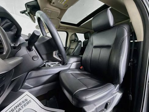 Used 2022 Ford Expedition XLT AWD/4WD image 21