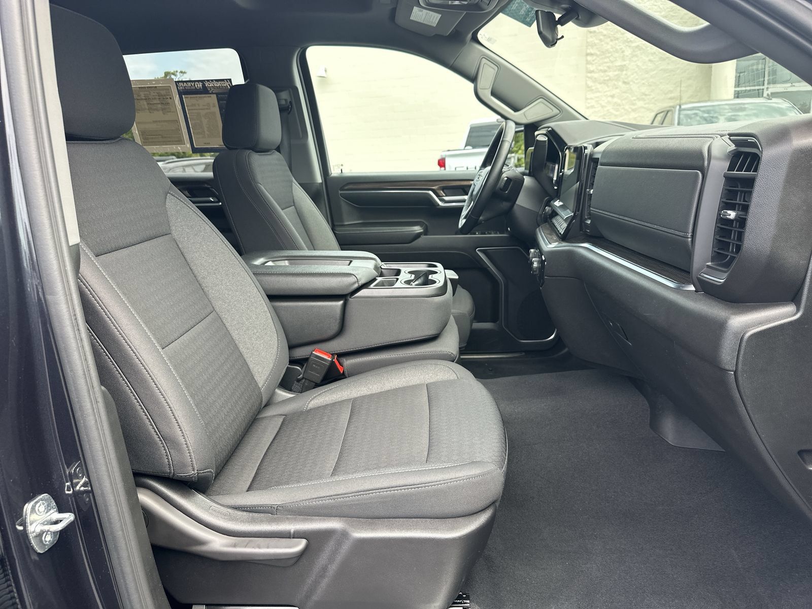 Used 2024 Chevrolet Silverado 1500 LT AWD/4WD image 22