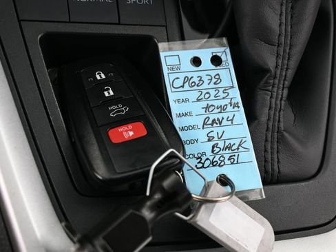 Used 2025 Toyota RAV4 XLE w/ Convenience Package FWD image 28