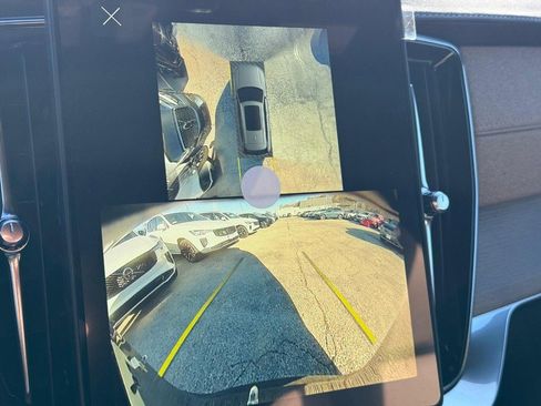 New 2026 Volvo XC90 B6 Ultra w/ Lounge Package image 16