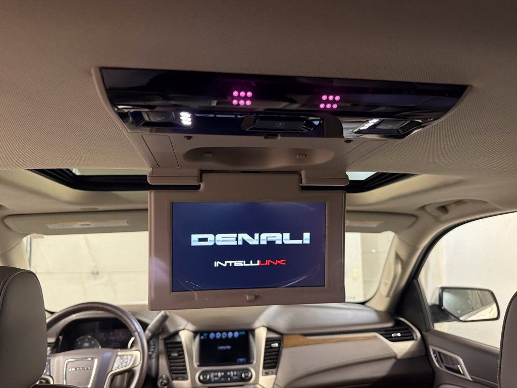 Used 2020 GMC Yukon Denali w/ Denali Ultimate Package AWD/4WD image 38
