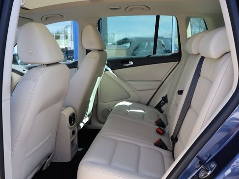 Used 2011 Volkswagen Tiguan S AWD/4WD image 11