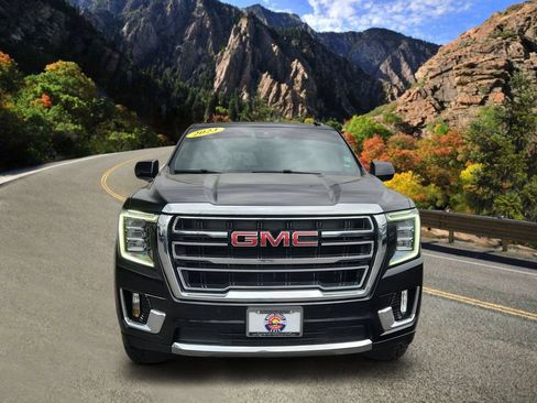 Used 2023 GMC Yukon XL SLT AWD/4WD image 6