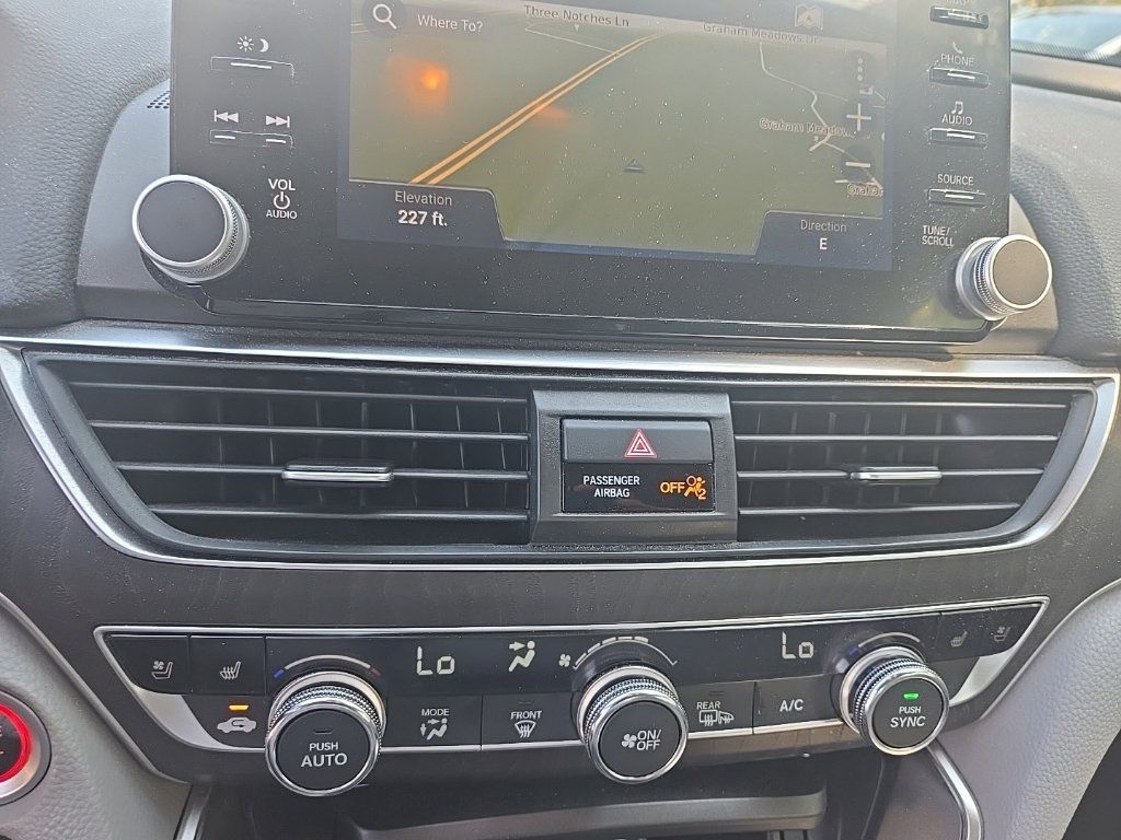 Used 2018 Honda Accord Touring image 16