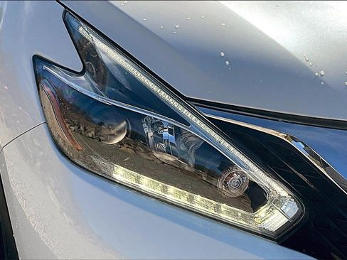 Used 2018 Nissan Murano SL w/ Moonroof Package image 28