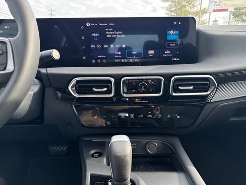 New 2026 Nissan Sentra SV w/ SV Convenience Package FWD image 19