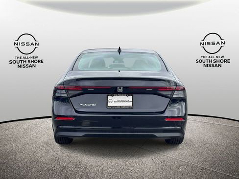 Used 2025 Honda Accord SE image 7