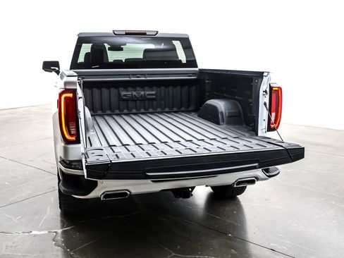 Used 2025 GMC Sierra 1500 AT4 image 22