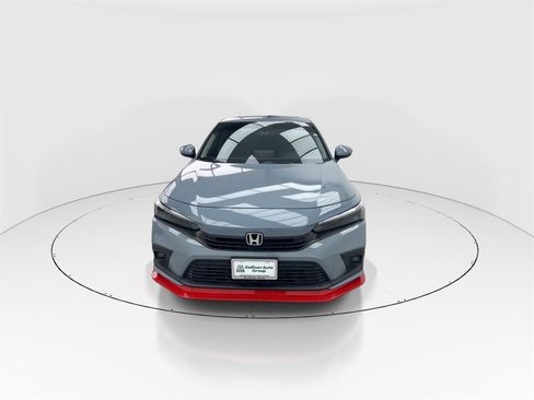 Used 2022 Honda Civic Touring image 3