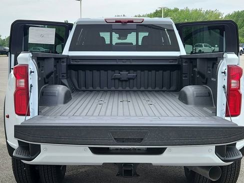 New 2026 Chevrolet Silverado 3500 High Country w/ High Country Premium Package AWD/4WD image 16