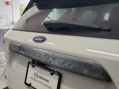 Used 2023 Ford Explorer XLT w/ Equipment Group 202A AWD/4WD image 20