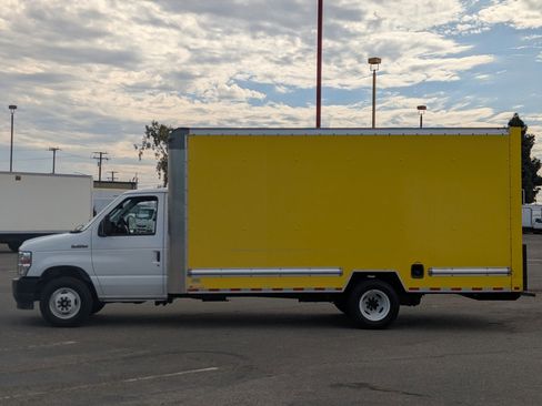 Used 2024 Ford E-350 and Econoline 350 Super Duty w/ Driver's Safety Package image 4