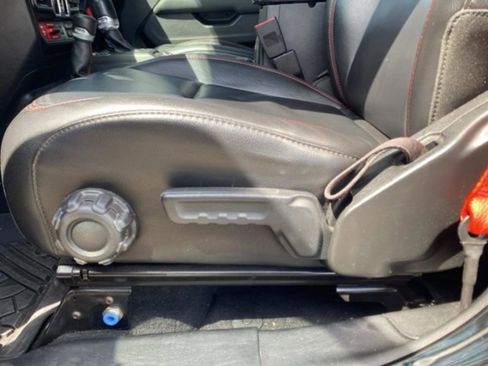 Used 2020 Jeep Wrangler Unlimited Rubicon w/ Quick Order Package 28Y Recon image 15