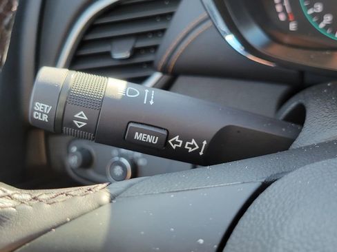 Used 2019 Chevrolet Trax LT w/ LT Convenience Package image 15