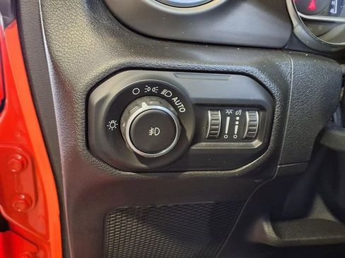 Used 2019 Jeep Wrangler Unlimited Rubicon image 16