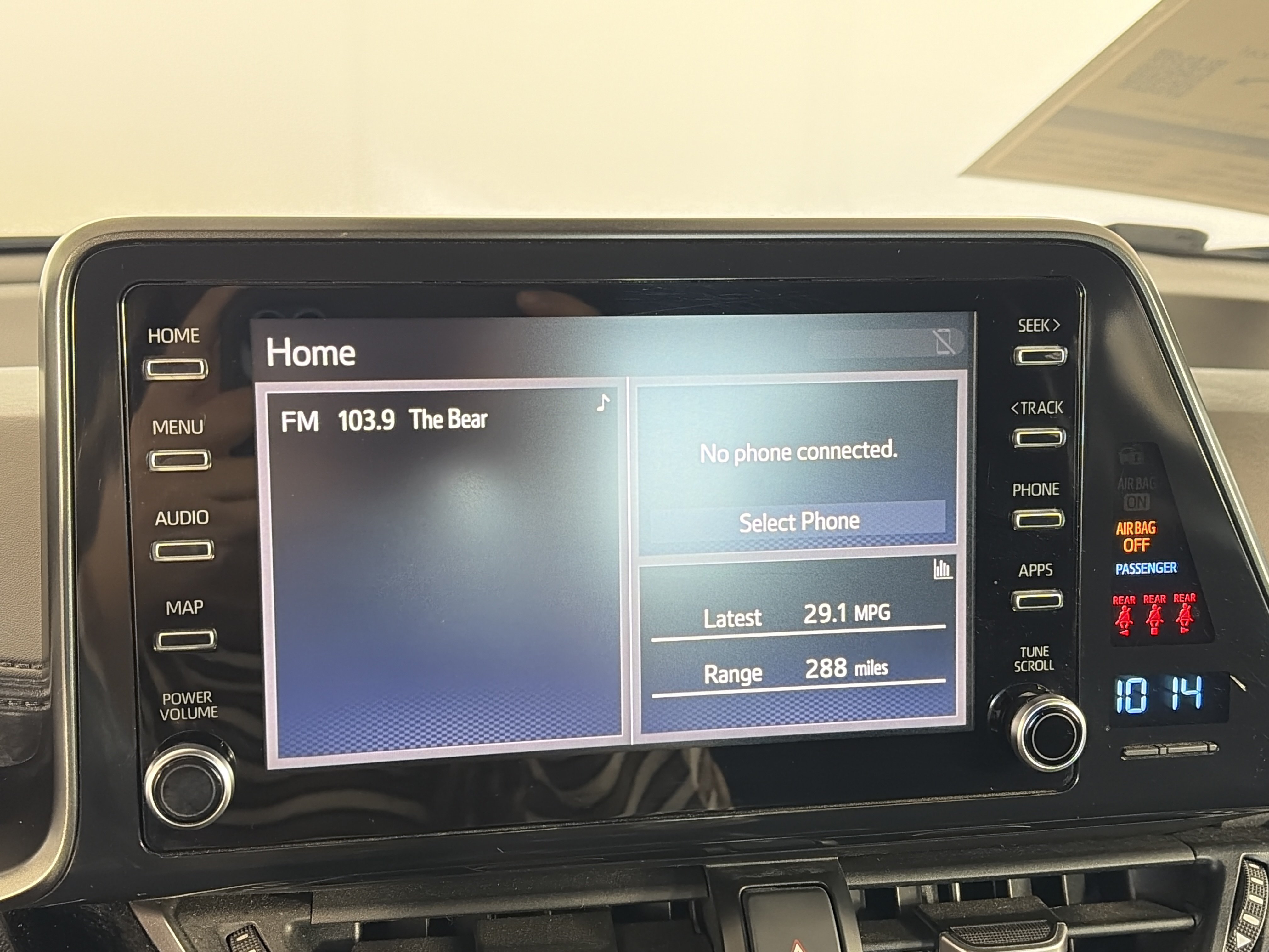 Used 2019 Toyota C-HR LE FWD image 15
