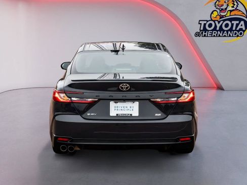 Used 2026 Toyota Camry SE image 6