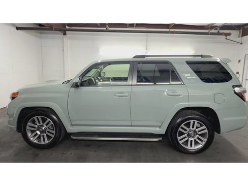 Used 2022 Toyota 4Runner TRD Sport RWD image 5