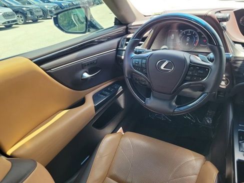 Used 2021 Lexus ES 350 w/ Accessory Package 2 FWD image 15