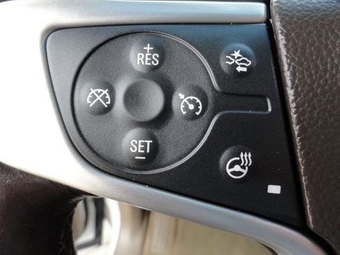 Used 2017 GMC Yukon SLT w/ Premium Edition RWD image 28