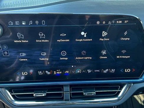 New 2026 Chevrolet Equinox EV LT image 21