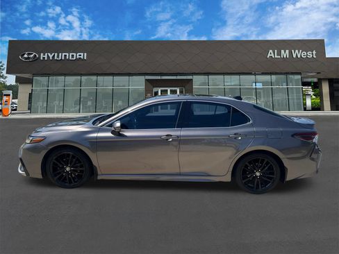 Used 2021 Toyota Camry XSE AWD/4WD image 8