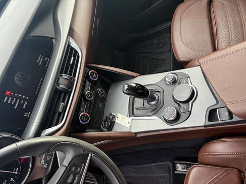 Used 2018 Alfa Romeo Stelvio Ti Sport image 11